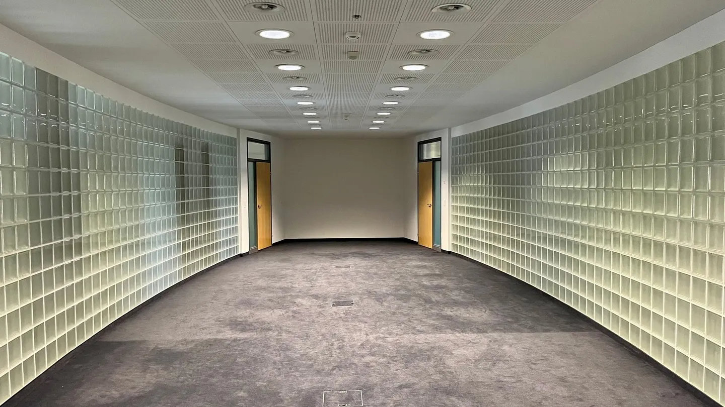 Diverse Büroflächen zwischen 200 - 410 m² im zentralen Glattparkareal - Foto 2 von 8