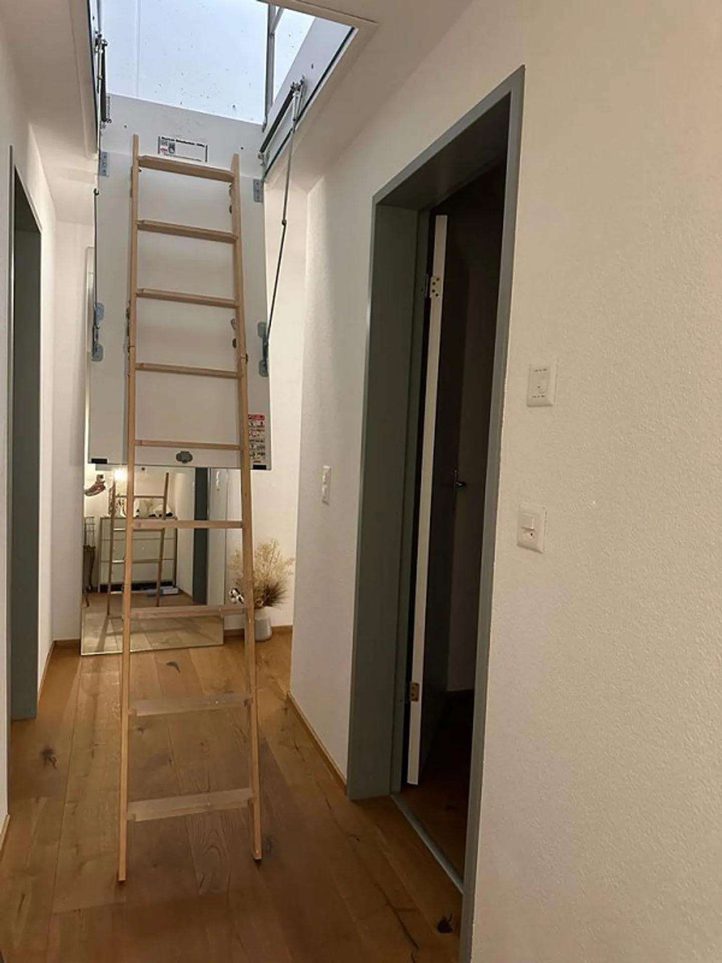 Top 3 Room Apartment - Photo 13 of 14