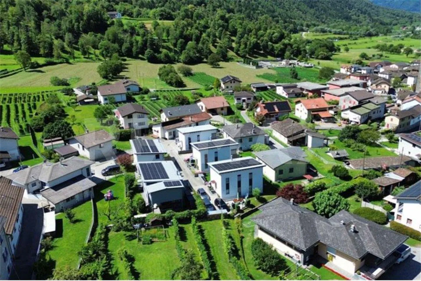 Baugrundstück in esclusiva zona residenziale a Roveredo (GR) - Foto 4 di 8