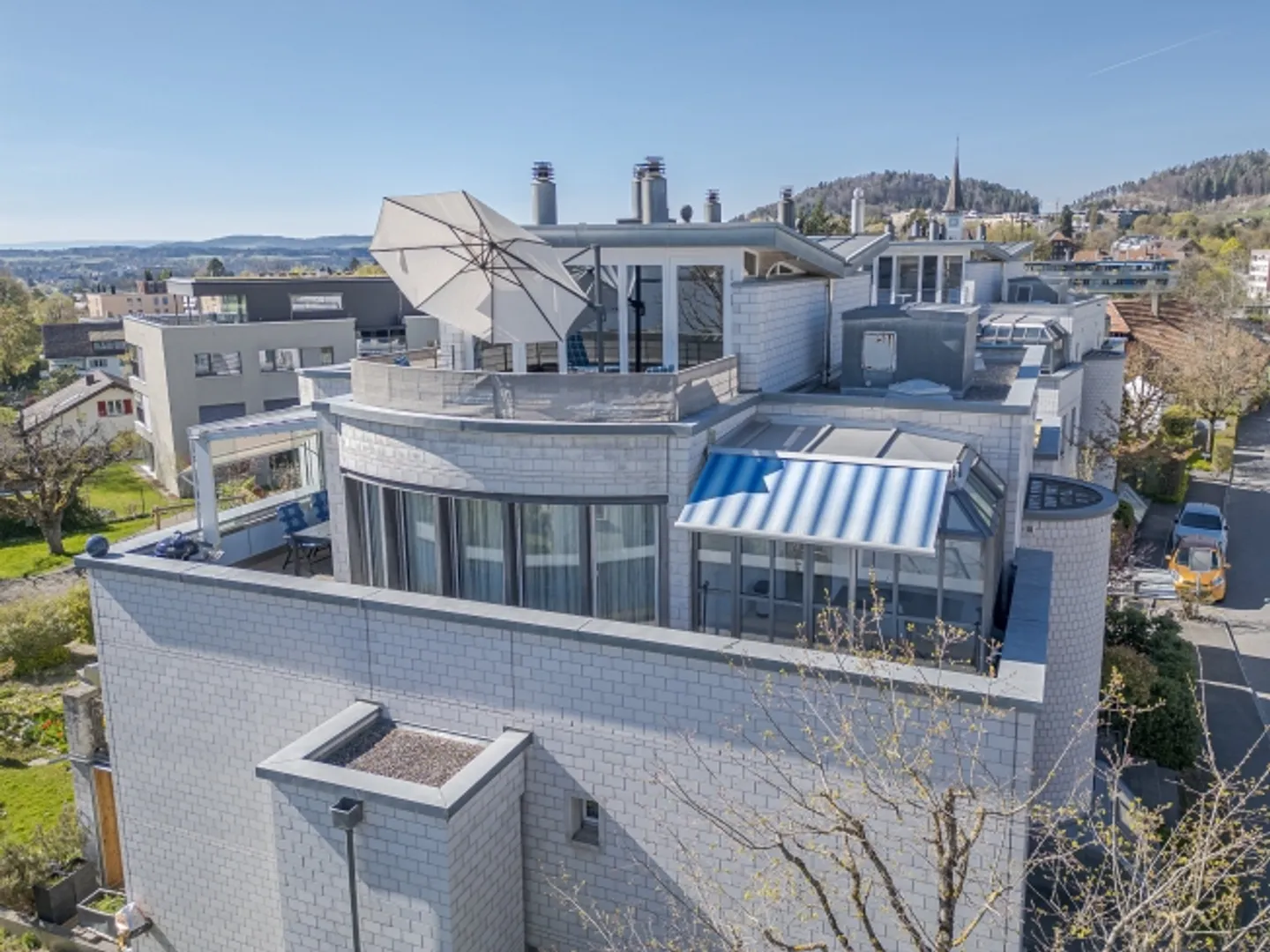 LIVING WITH A VIEW - CHARMING MAISONETTE PENTHOUSE APARTMENT IN BOLLIGEN - Photo 8 of 8