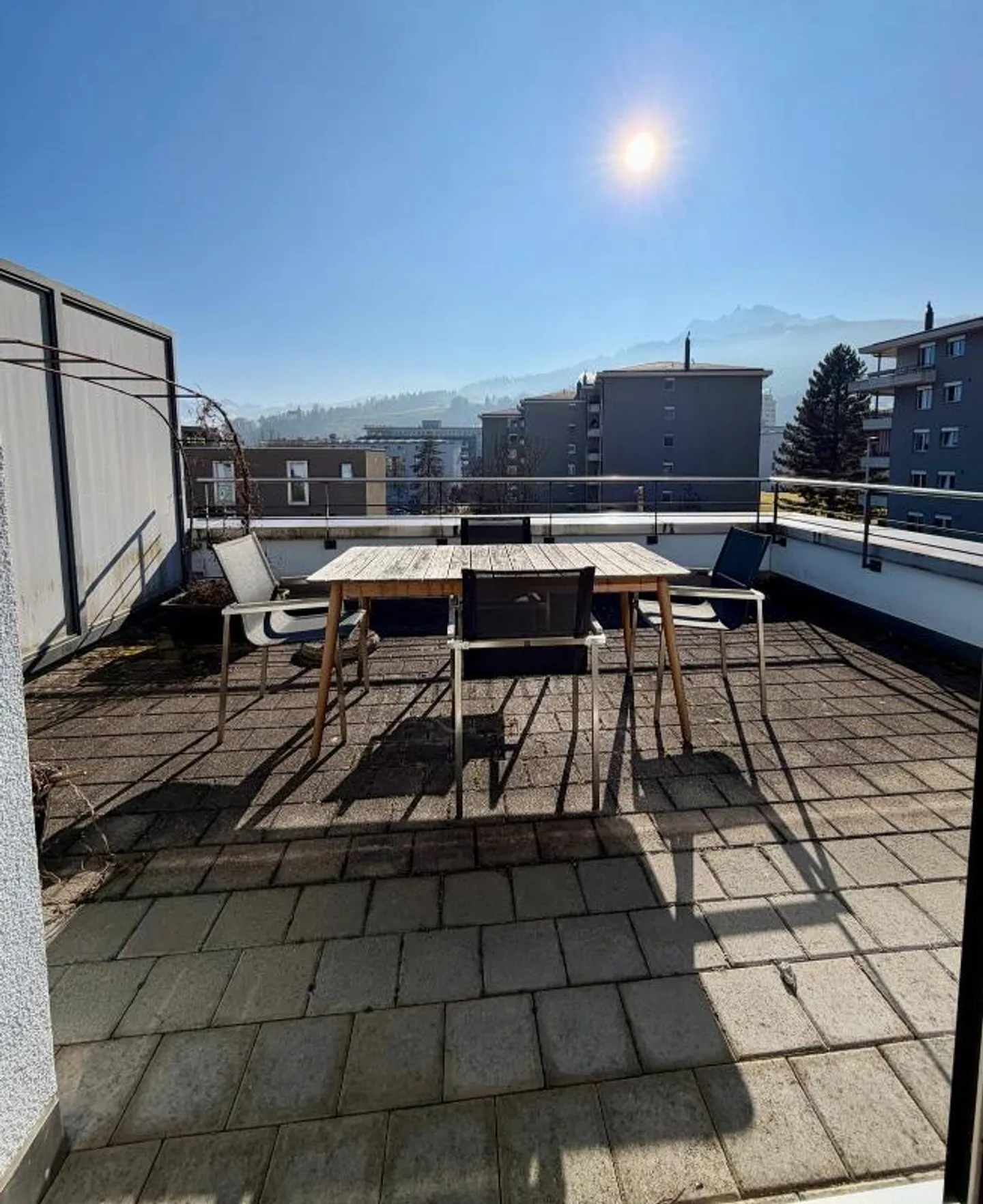 Charmantes Eckhaus in Kriens - Foto 3 von 5