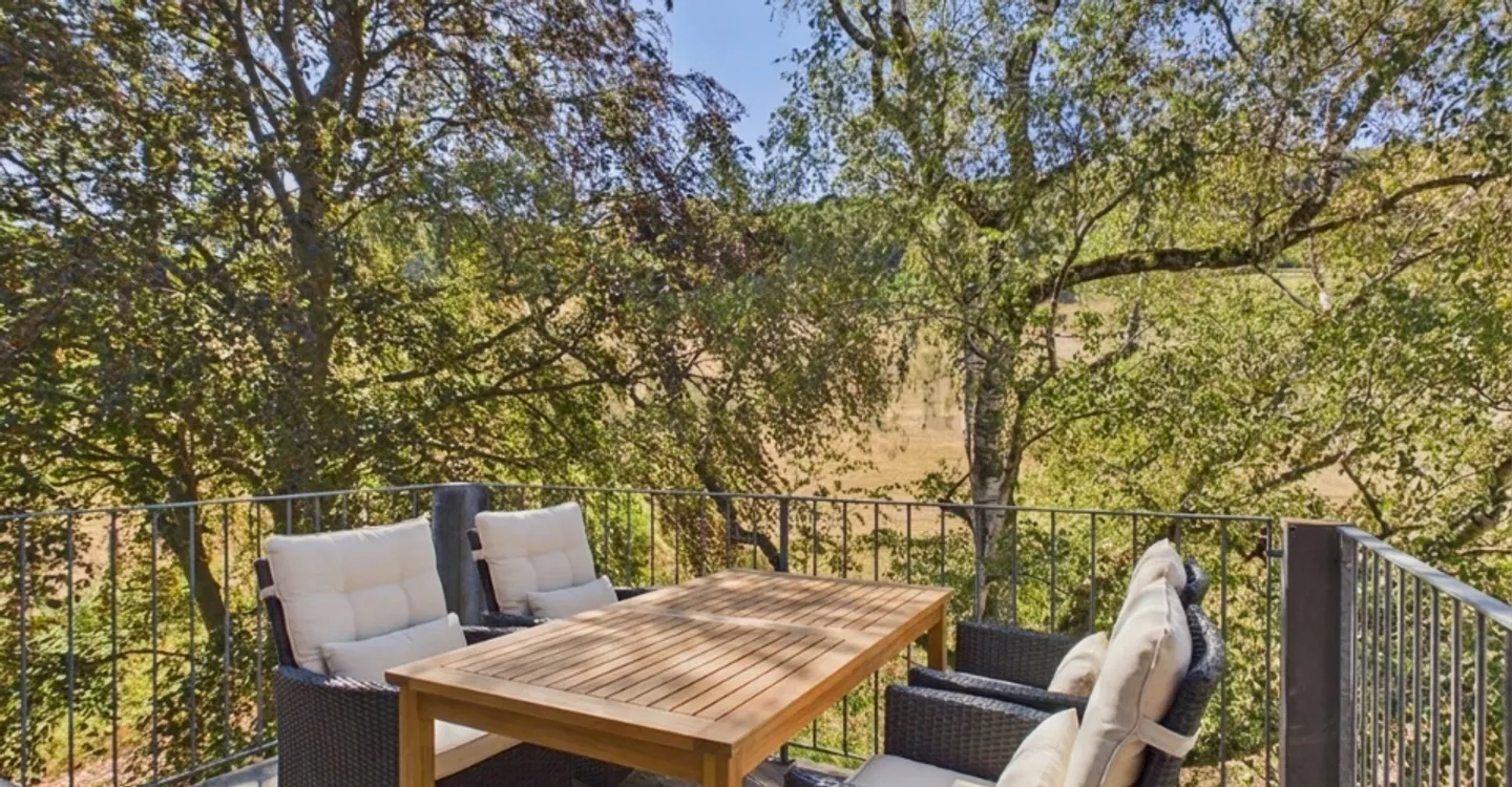 Appartamento affascinante di 3,5 stanze (facilmente ampliabile a 4,5 stanze) con piscina, sauna in legno di pino e una comunità vivace ad Arisdorf - Foto 8 di 13