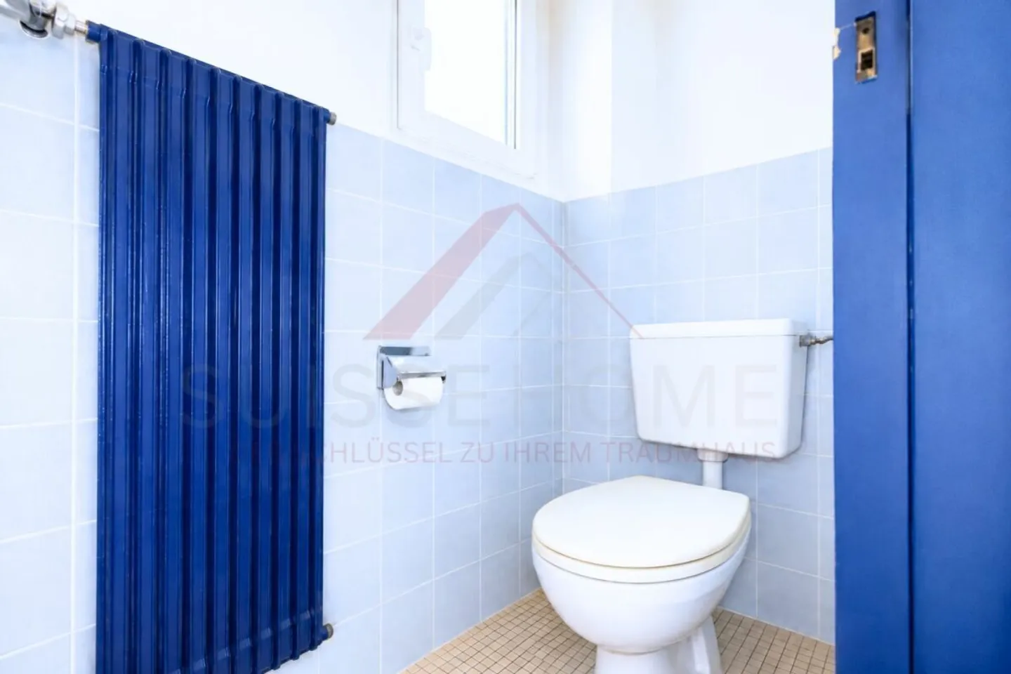 Dreamlike Lake View at Lake Biel 8.5 Room House with Pool and 1,443 m² Plot - Photo 18 of 22