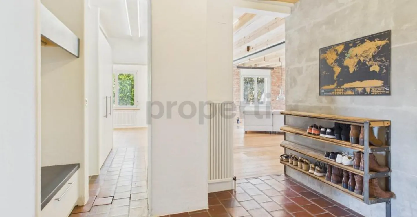 Appartamento affascinante di 3,5 stanze (facilmente ampliabile a 4,5 stanze) con piscina, sauna in legno di pino e una comunità vivace ad Arisdorf - Foto 12 di 13