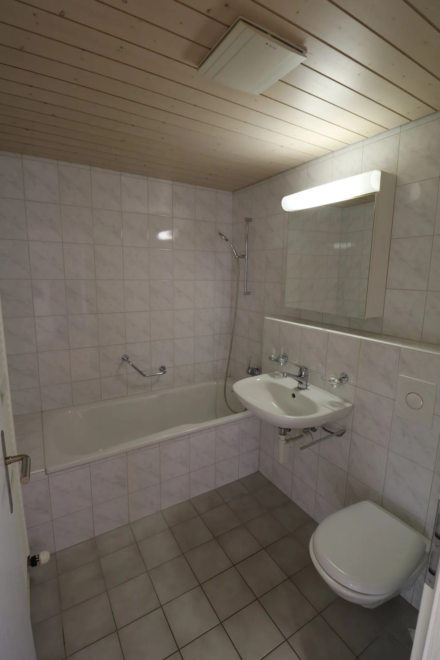 2-room apartment - Photo 8 of 8