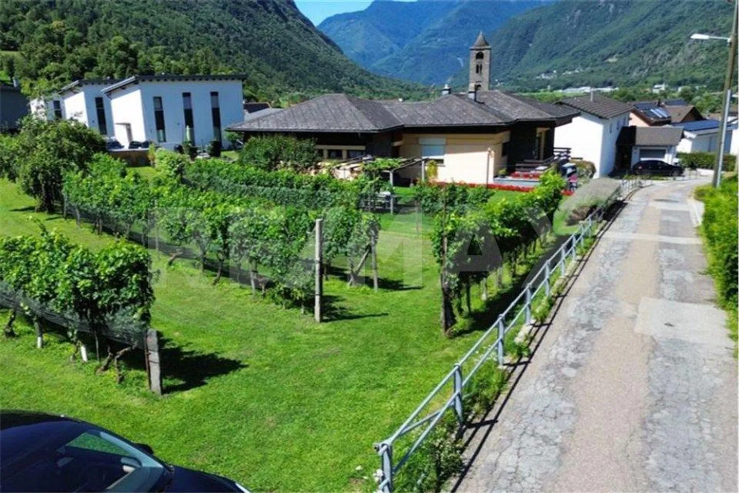 Baugrundstück in esclusiva zona residenziale a Roveredo (GR) - Foto 6 di 8