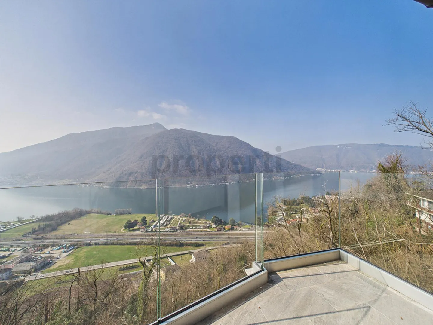 Moderne Villa mit atemberaubendem Blick, Val Mara-Rovio - Foto 8 von 17