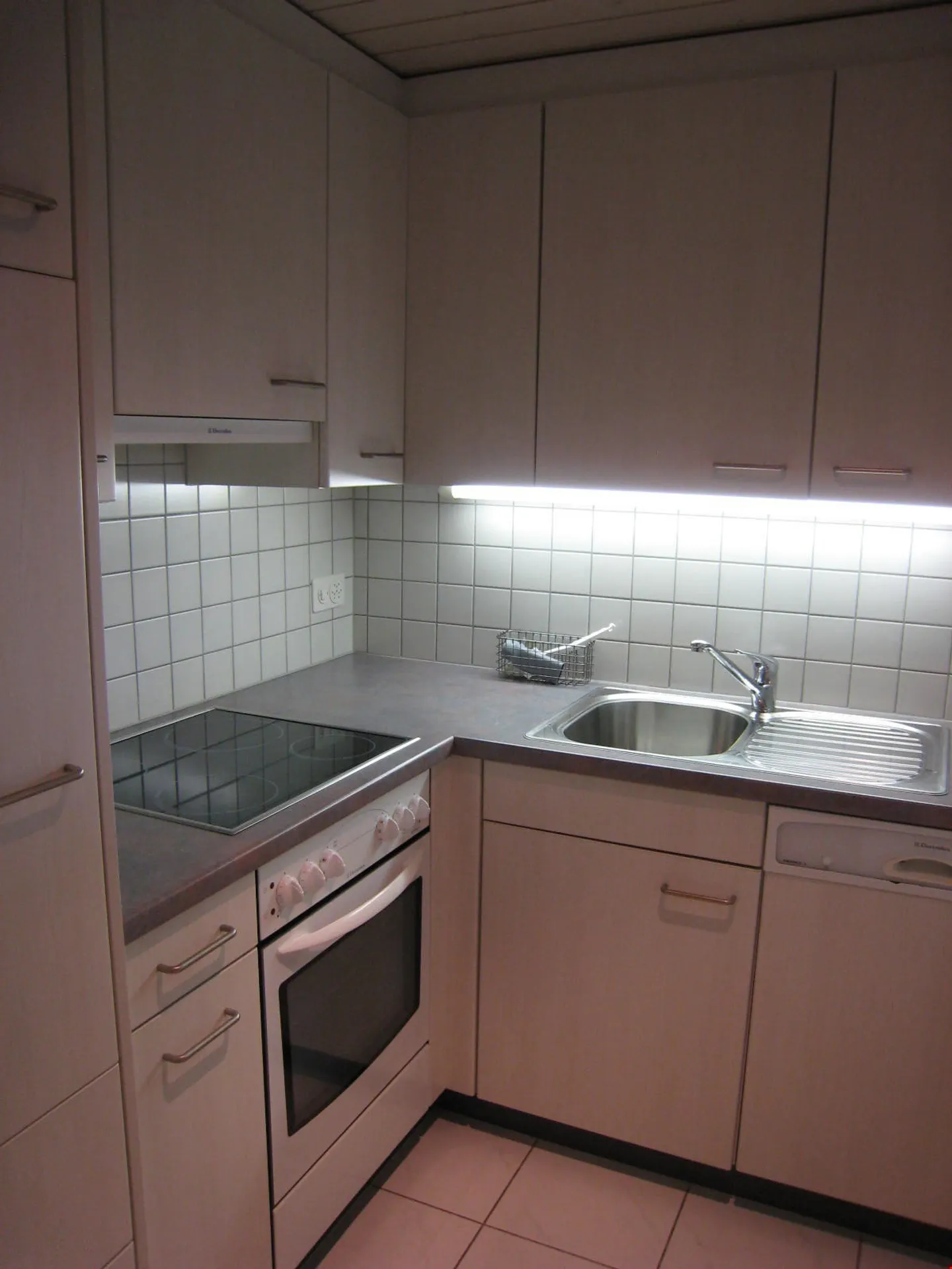 2-room apartment - Photo 3 of 8