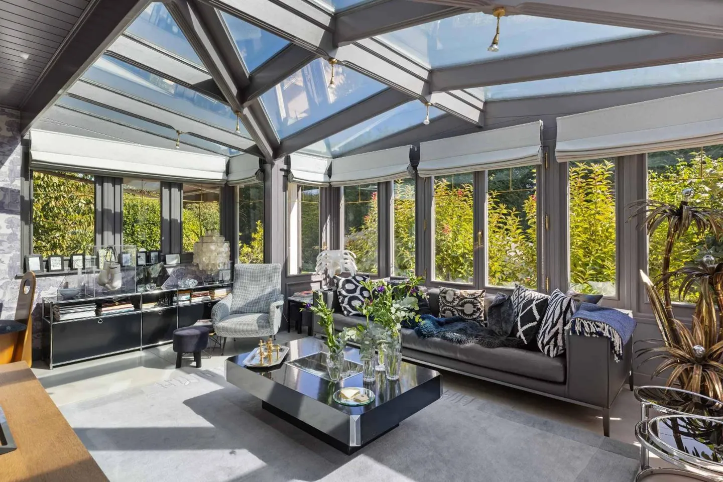 Villa unica con charme, piscina e spazi belli - Foto 3 di 13