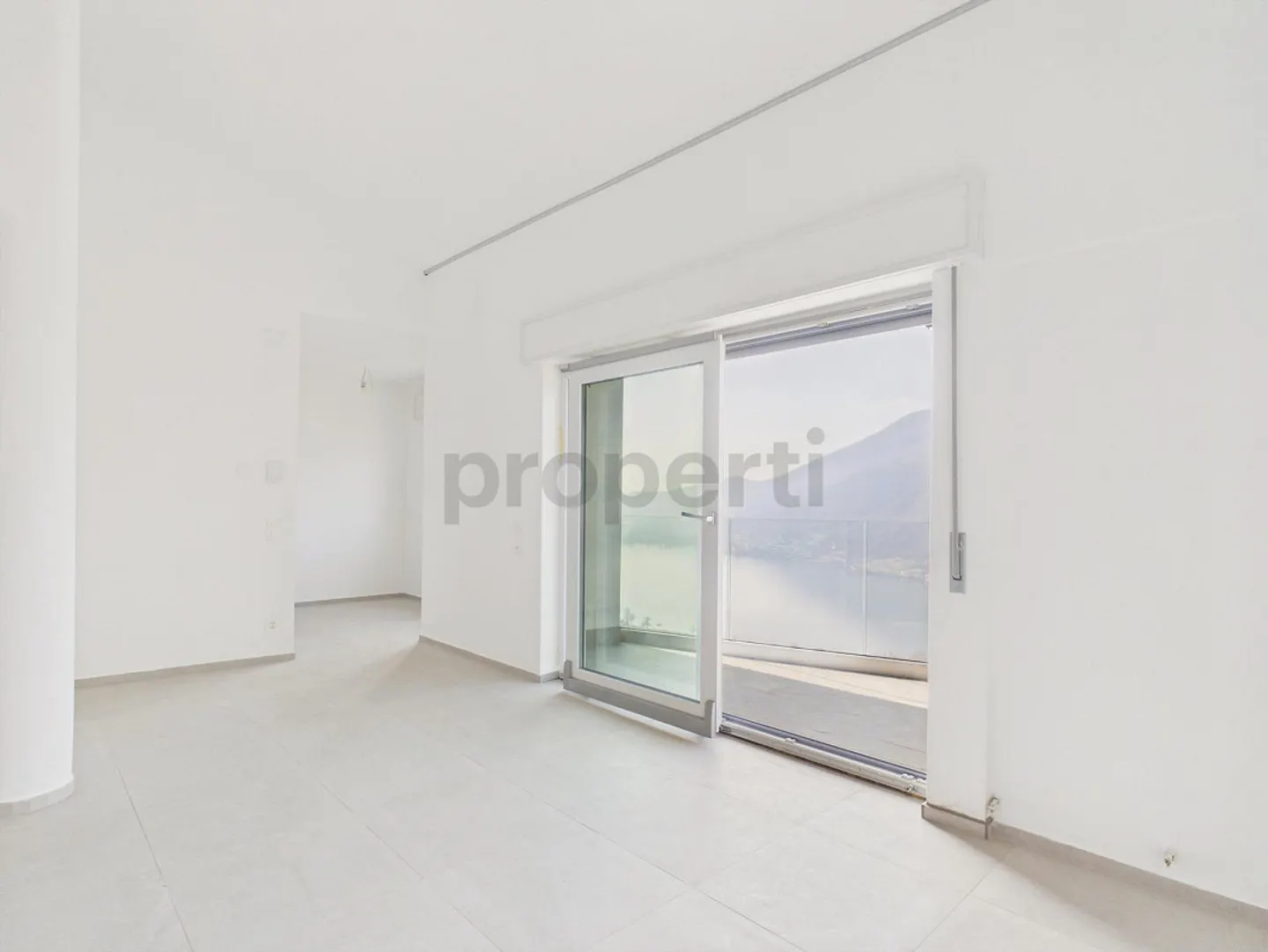 Moderne Villa mit atemberaubendem Blick, Val Mara-Rovio - Foto 11 von 17