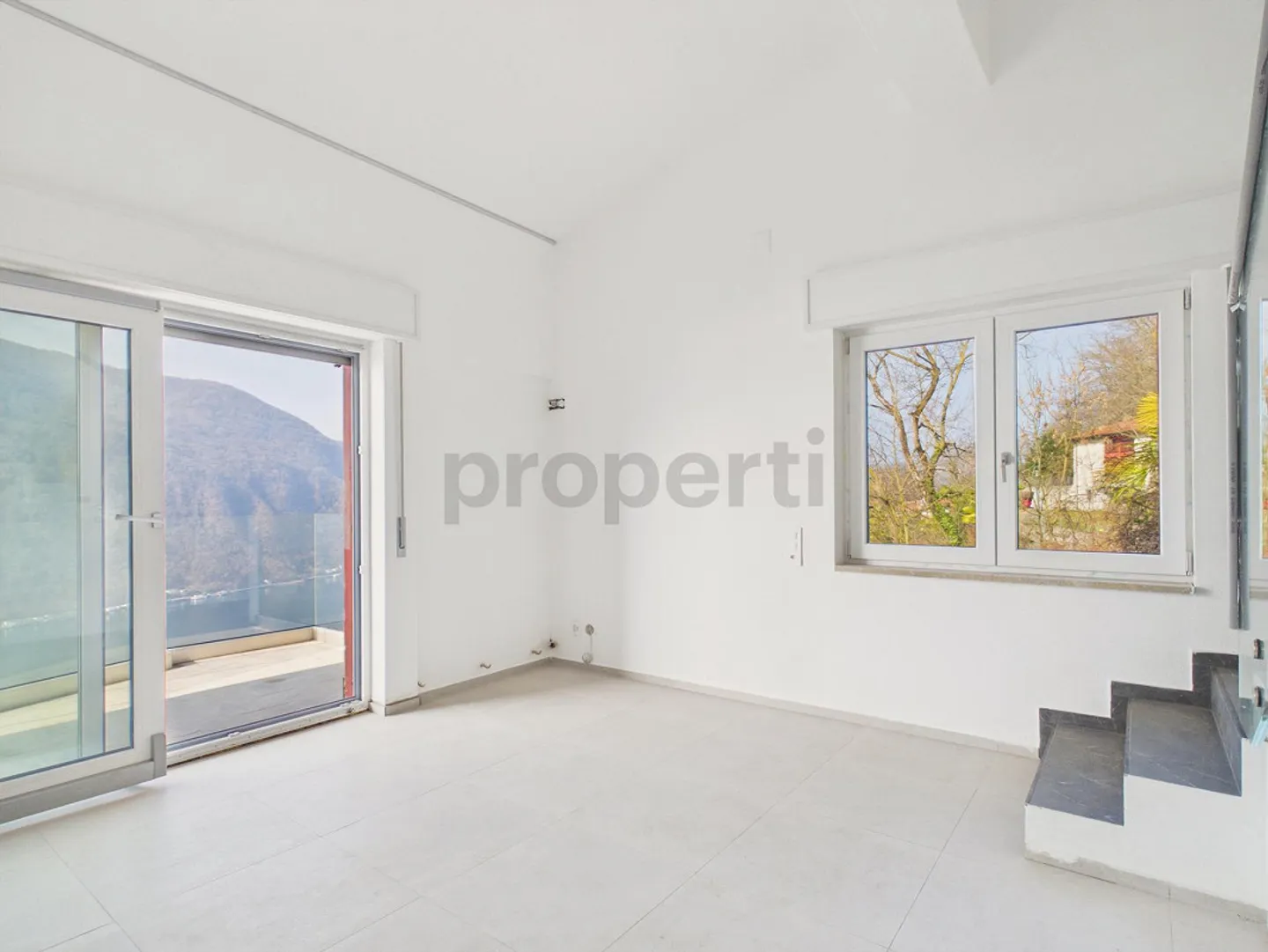 Moderne Villa mit atemberaubendem Blick, Val Mara-Rovio - Foto 12 von 17