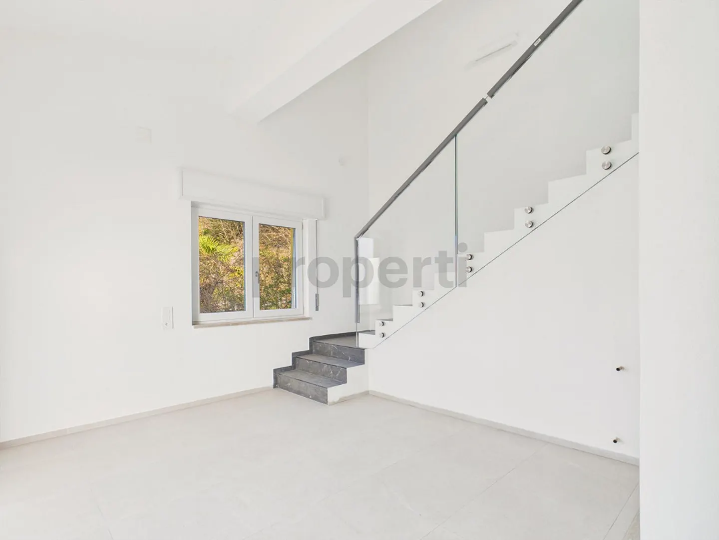 Moderne Villa mit atemberaubendem Blick, Val Mara-Rovio - Foto 13 von 17
