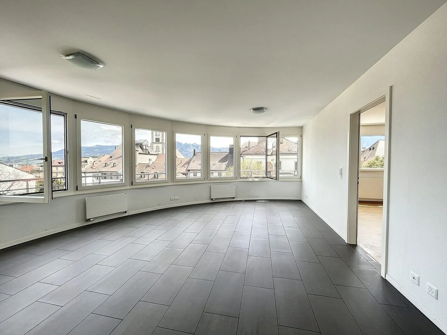 Charmant appartement 2.5 pièces - Photo 3 sur 6