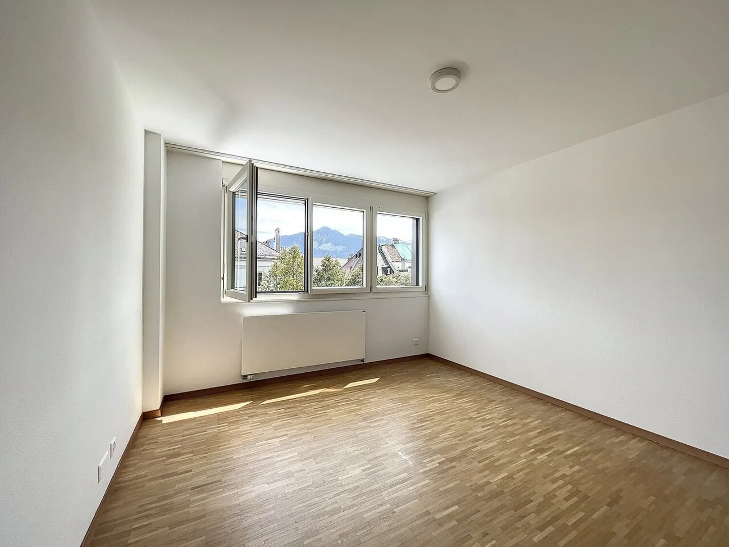 Charmant appartement 2.5 pièces - Photo 4 sur 6