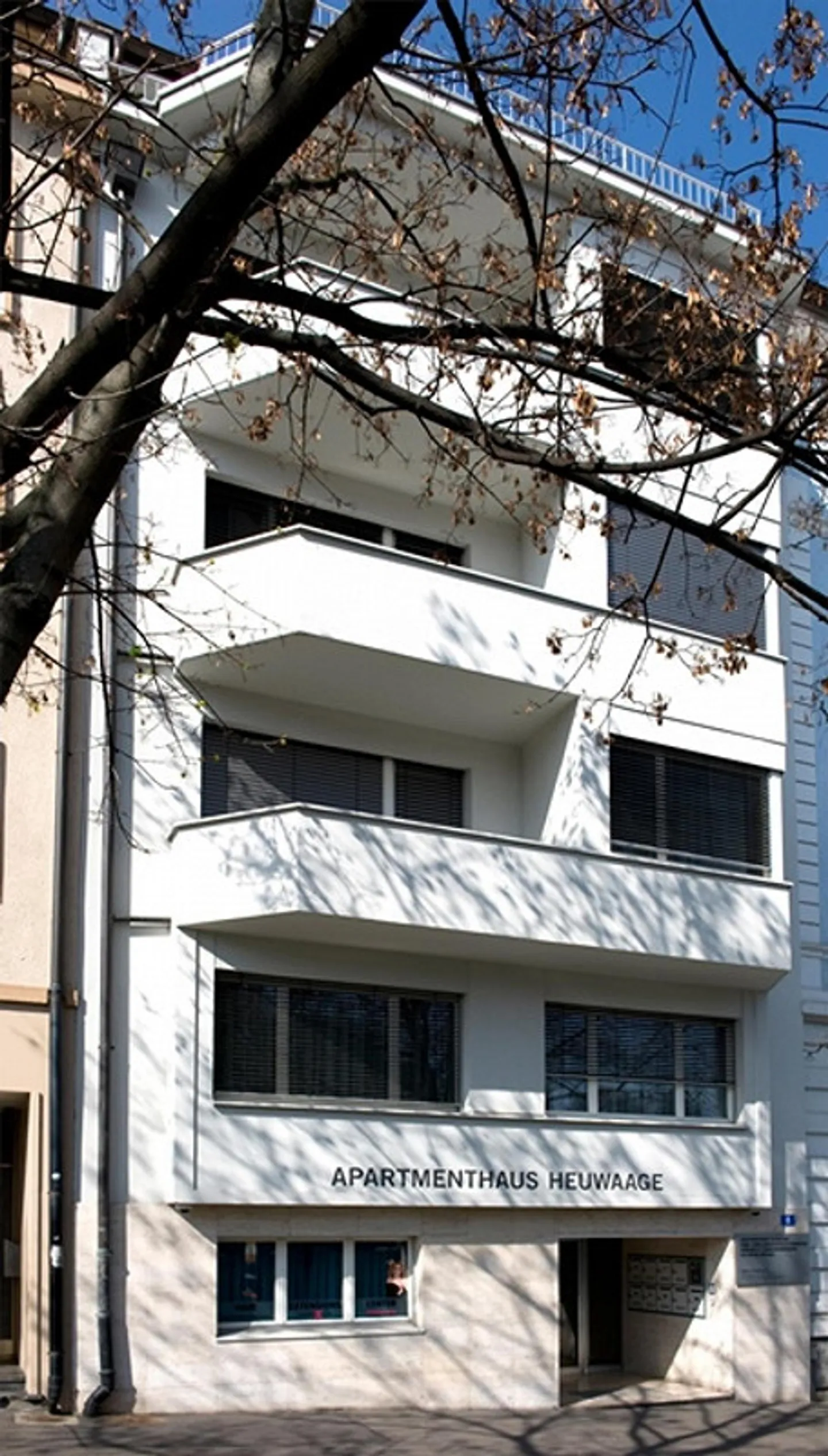 Moderno edificio di appartamenti nel centro città - Foto 10 di 10