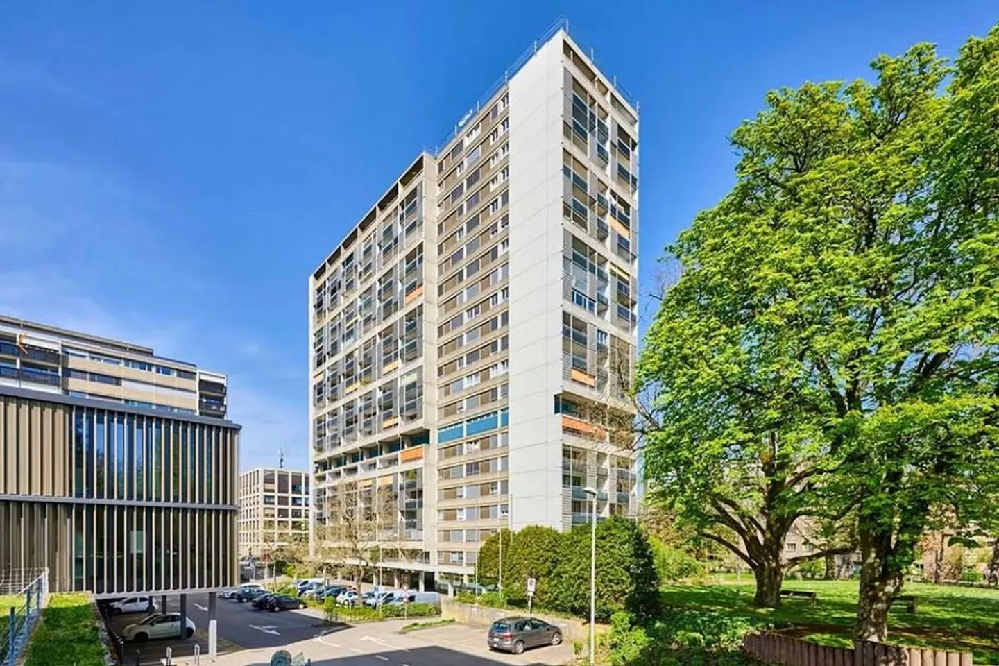 Parkplatz in Bern-Bümpliz - Foto 2 von 4