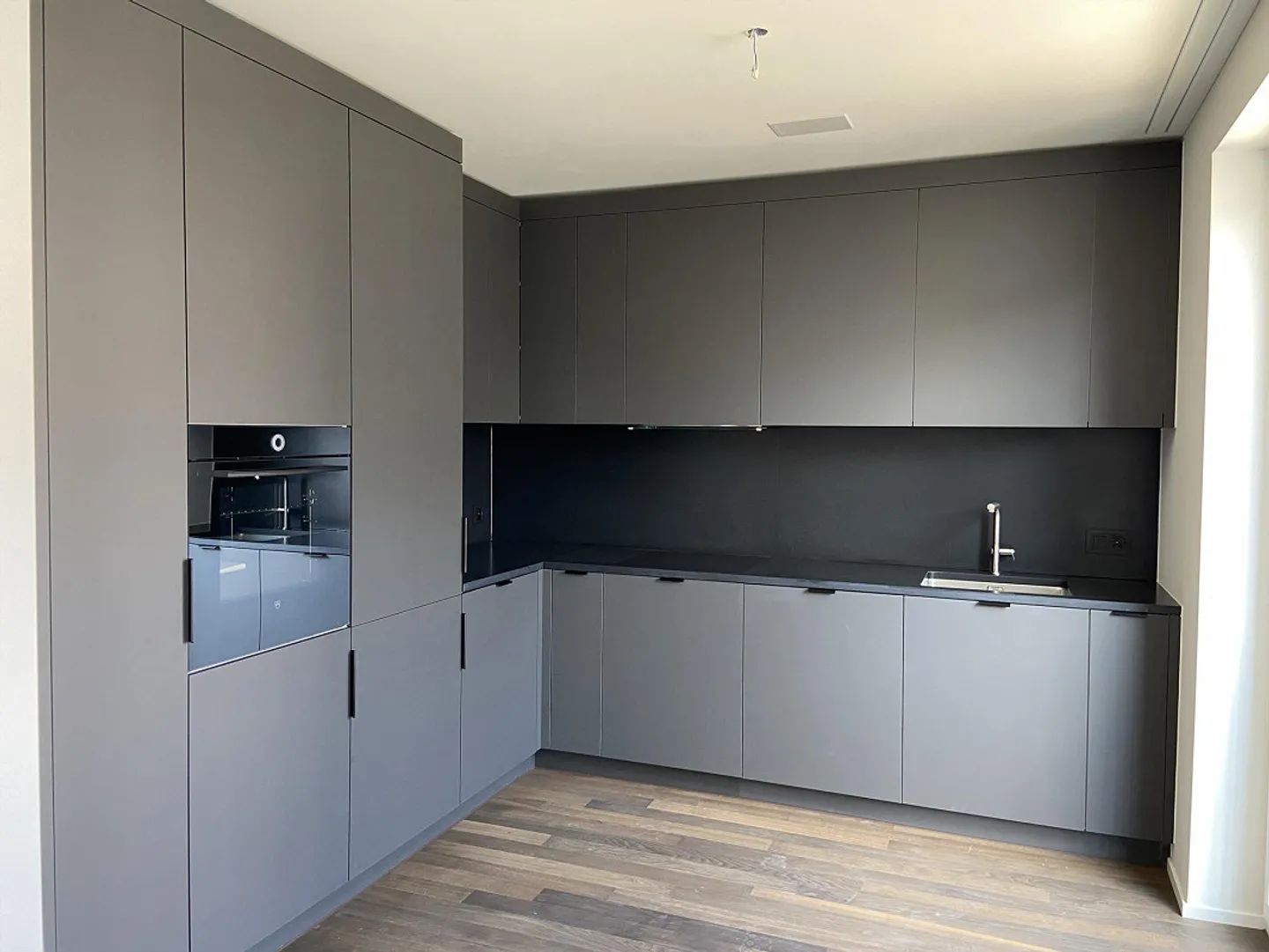 Appartement 2,5 pièces avec terrasse dans le quartier 6 à louer - Photo 1 sur 10