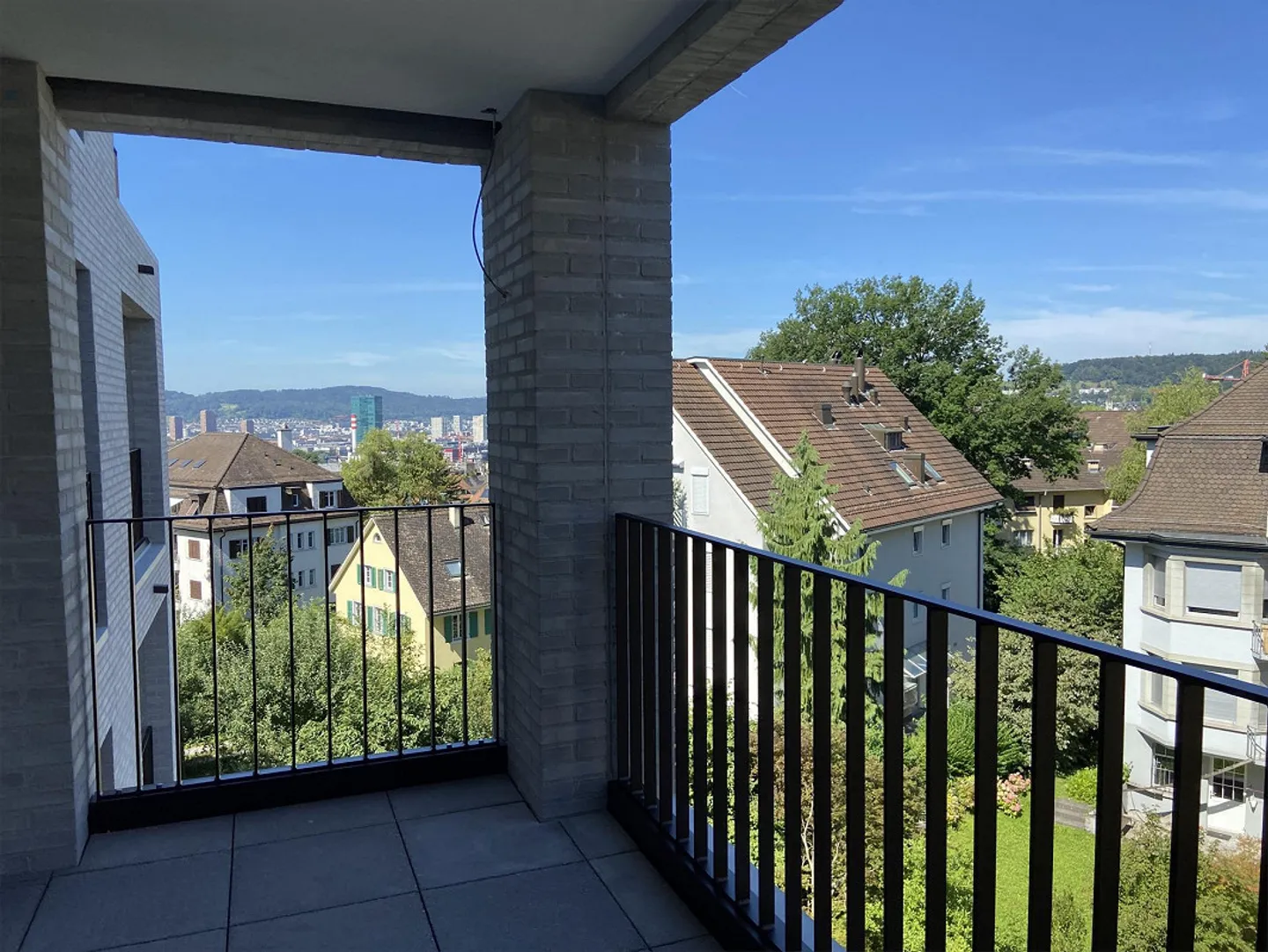 Appartement 2,5 pièces avec terrasse dans le quartier 6 à louer - Photo 3 sur 10