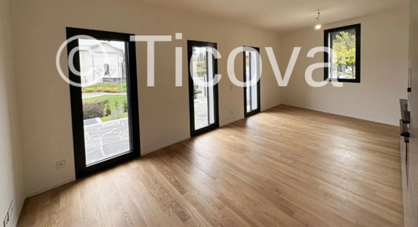 Modern renovated 1-room apartment with garden - main residence - Photo 6 of 10