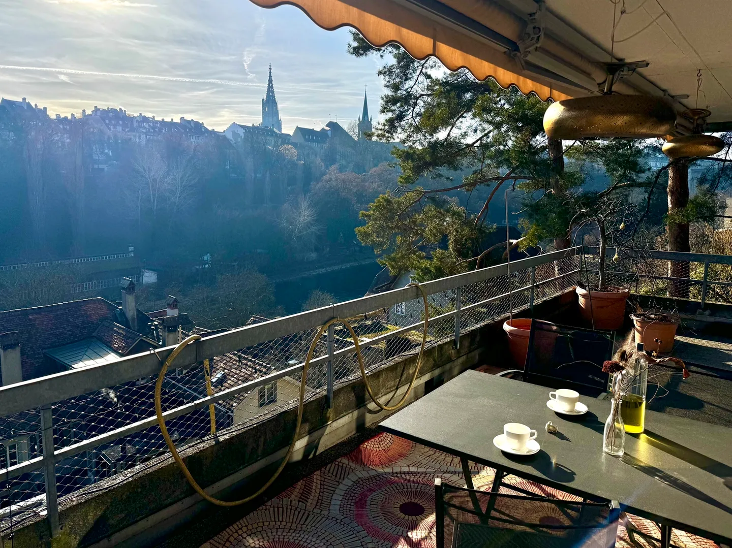 Stilvolles Apartment mit Terrasse - Foto 3 von 10