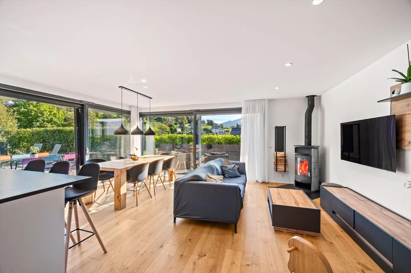 Guaranteed heartthrob, Magnificent 4.5-room luxury villa in Jongny - Photo 3 of 13