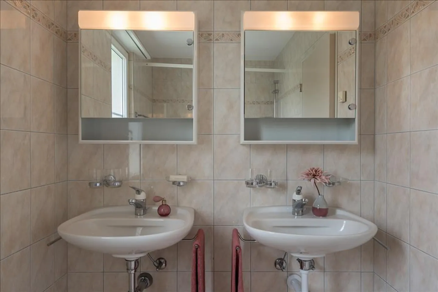 Ampio appartamento di 4,5 stanze vicino al centro! - Foto 4 di 9