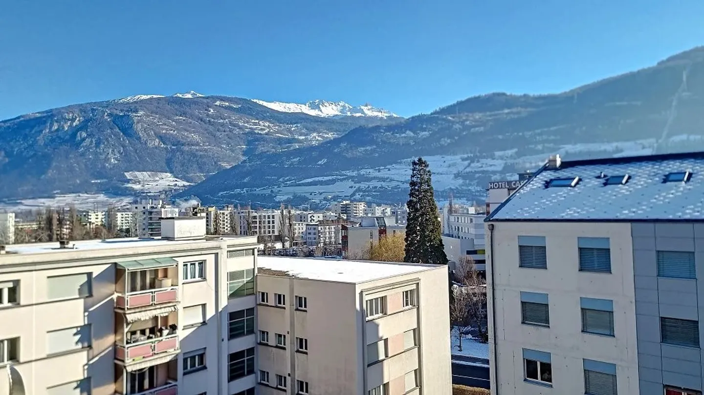 Charmant Appartement en Attique à Sion - Photo 6 sur 8