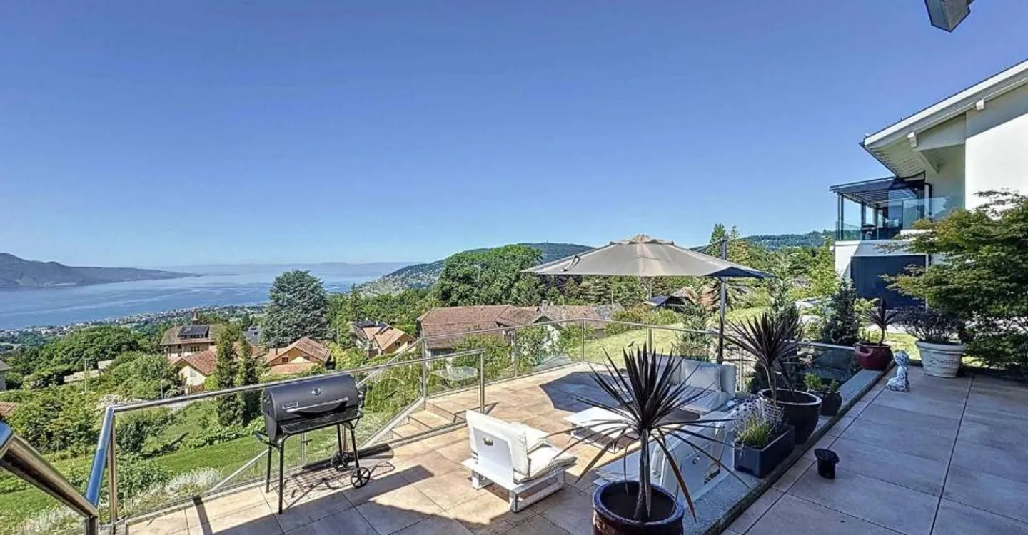 Villa eccezionale con vista panoramica - Foto 2 di 12