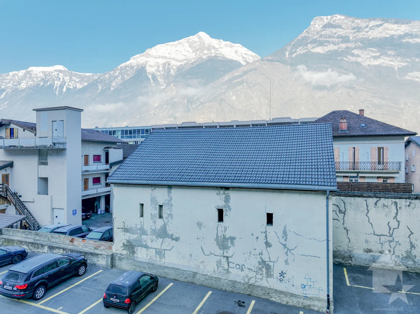 Proprietà detenuta come investimento finanziario con due depositi nel cuore di Saxon - Foto 5 di 21