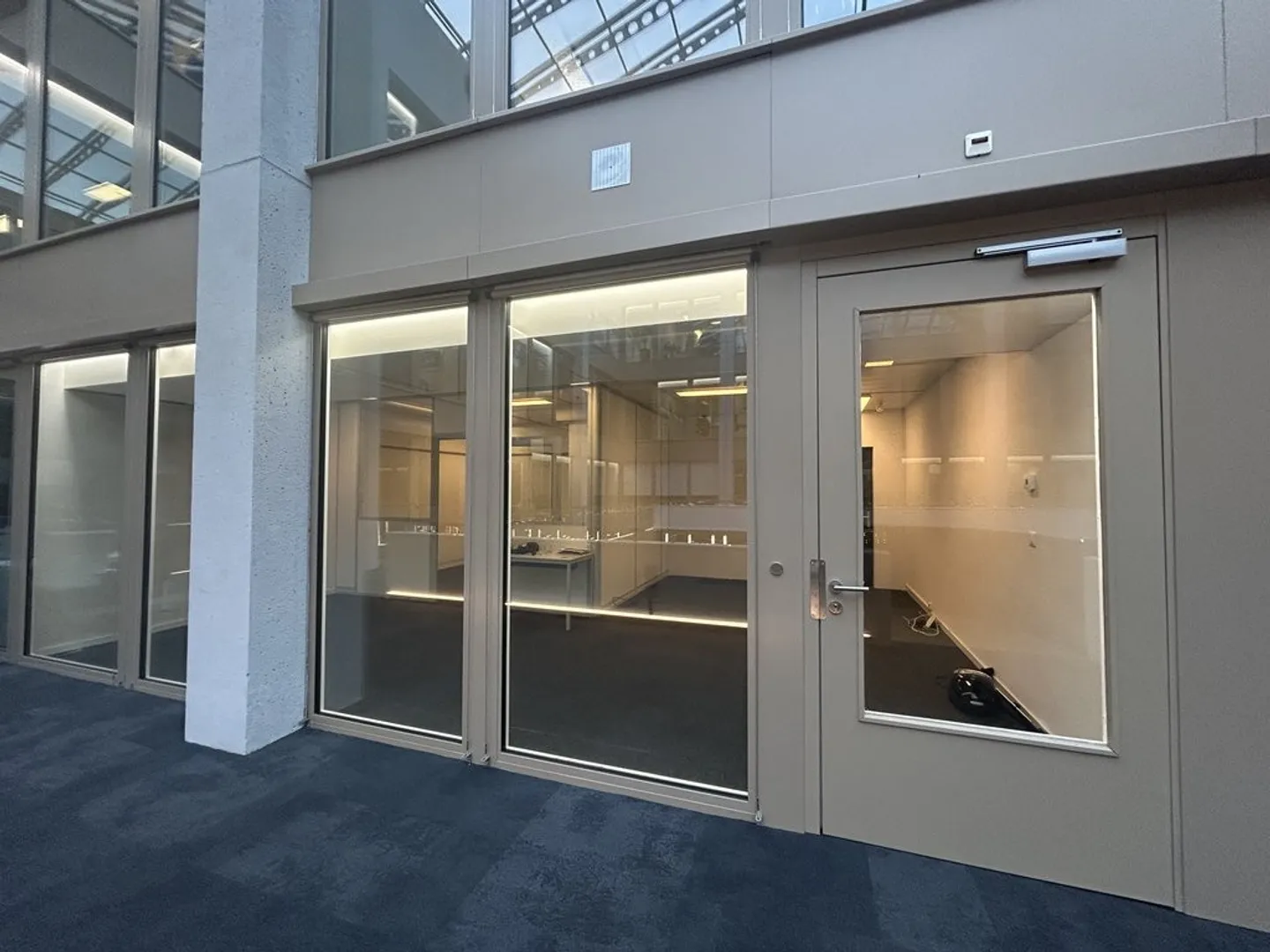 Bürofläche im Geneva Business Center - Foto 6 von 6