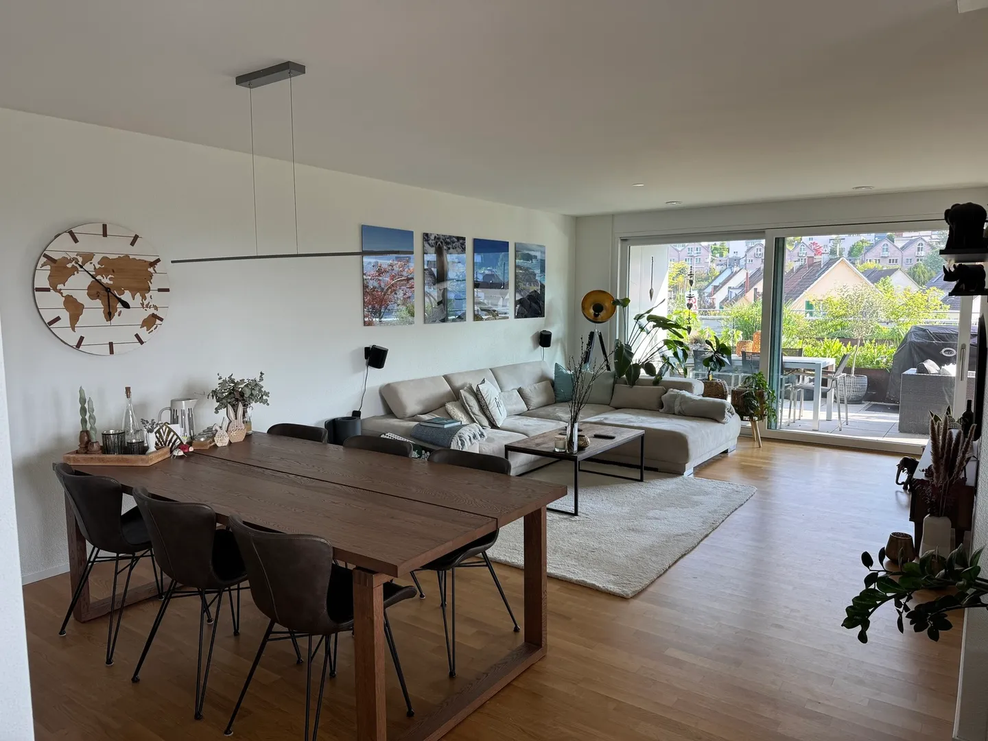 Bright 3.5 Room Apartment - Photo 1 of 9
