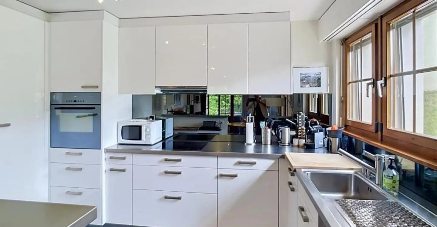 Appartement Charmant avec Vue Lac - Photo 8 sur 12
