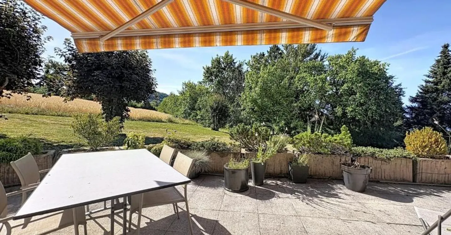 Appartement Charmant avec Vue Lac - Photo 12 sur 12