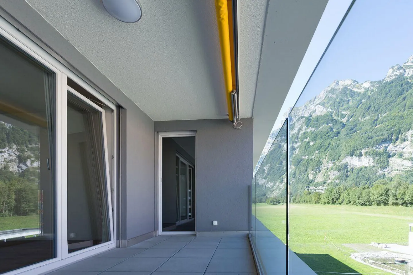 Moderne 3.5-Zimmer-Wohnung mit Balkon - Foto 9 von 10