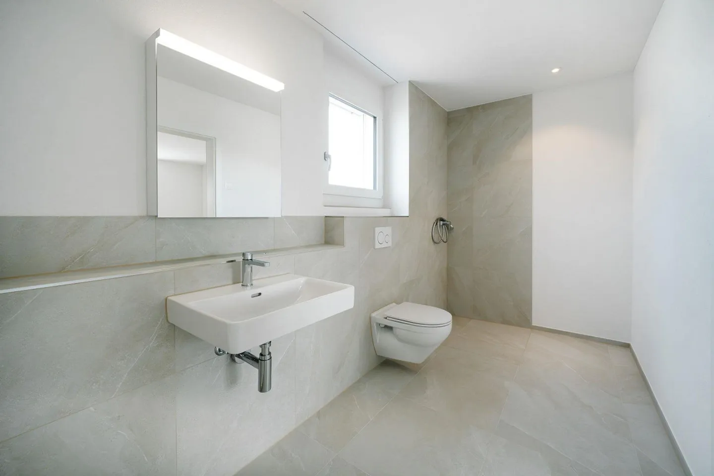6.5 Room House for Sale - Photo 9 of 10