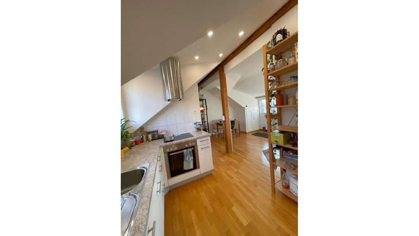 2½ ZIMMER-DACHWOHNUNG IN BERN - KIRCHENFELD, MÖBLIERT, TEMPORÄR - Foto 7 von 10