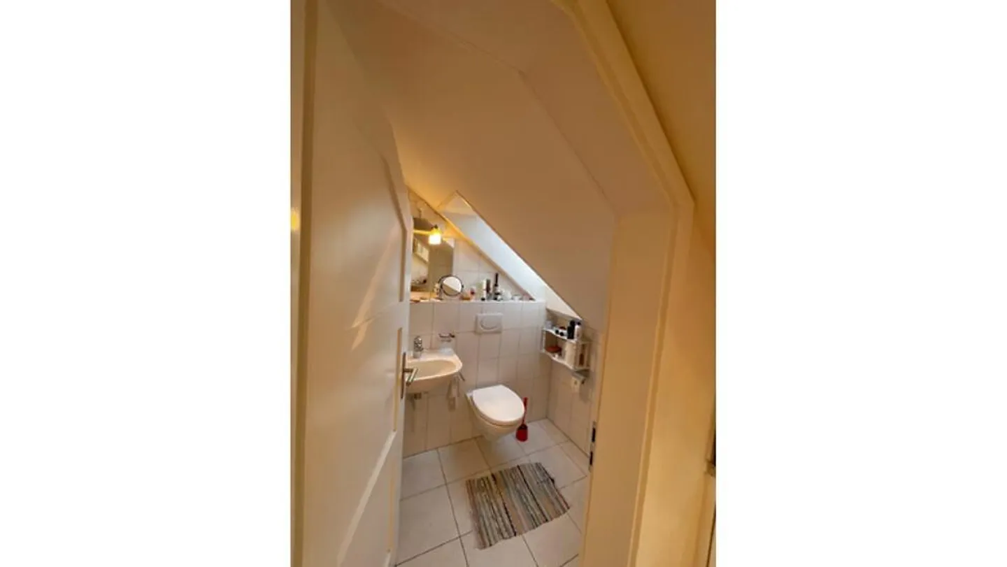 2½ ZIMMER-DACHWOHNUNG IN BERN - KIRCHENFELD, MÖBLIERT, TEMPORÄR - Foto 10 von 10