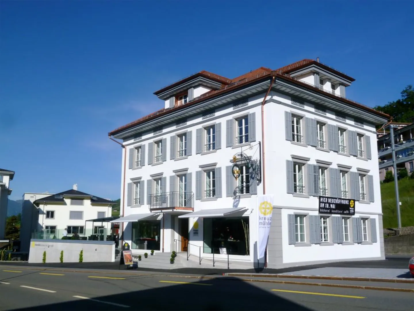 Möblierte 4.5 Zimmer-Wohnung in Sattel - Foto 1 von 11