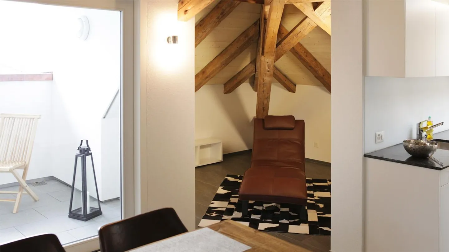 Möblierte 4.5 Zimmer-Wohnung in Sattel - Foto 4 von 11