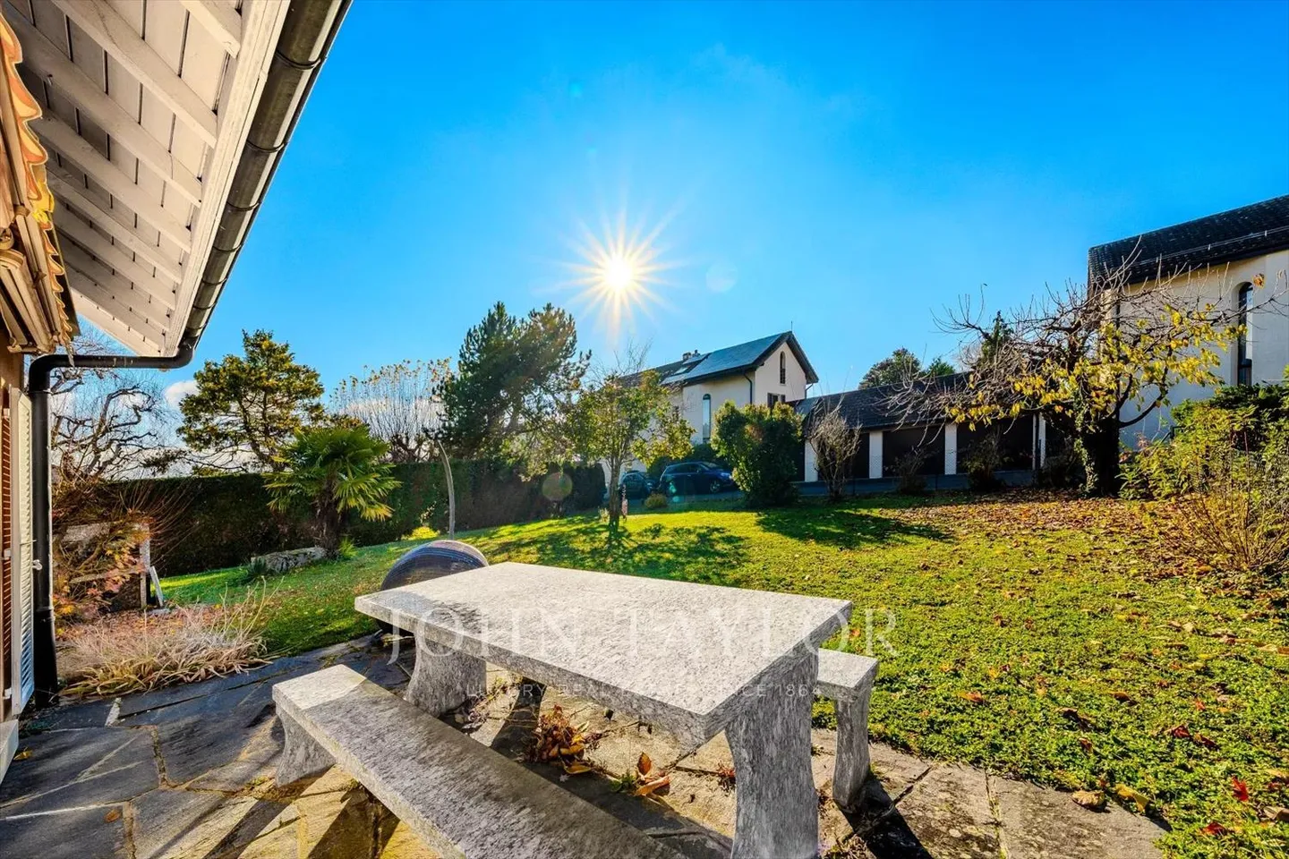 Élégante villa jumelle dans un quartier très prisé de Coppet - Photo 10 sur 12