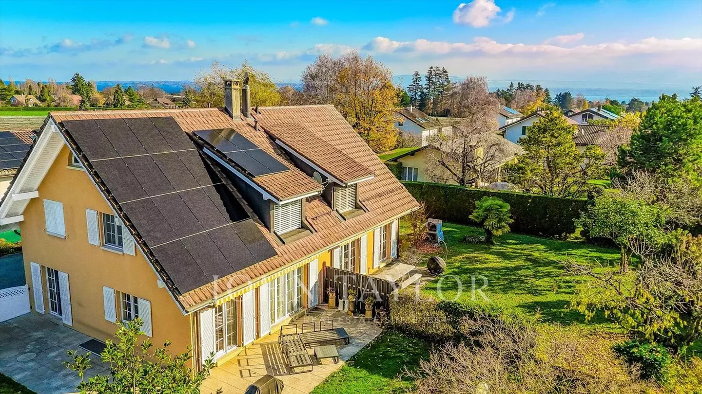 Élégante villa jumelle dans un quartier très prisé de Coppet - Photo 12 sur 12