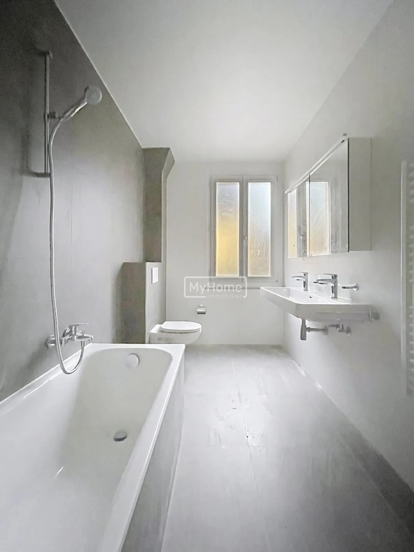 Apartment near Sallaz renovated - Photo 4 of 6