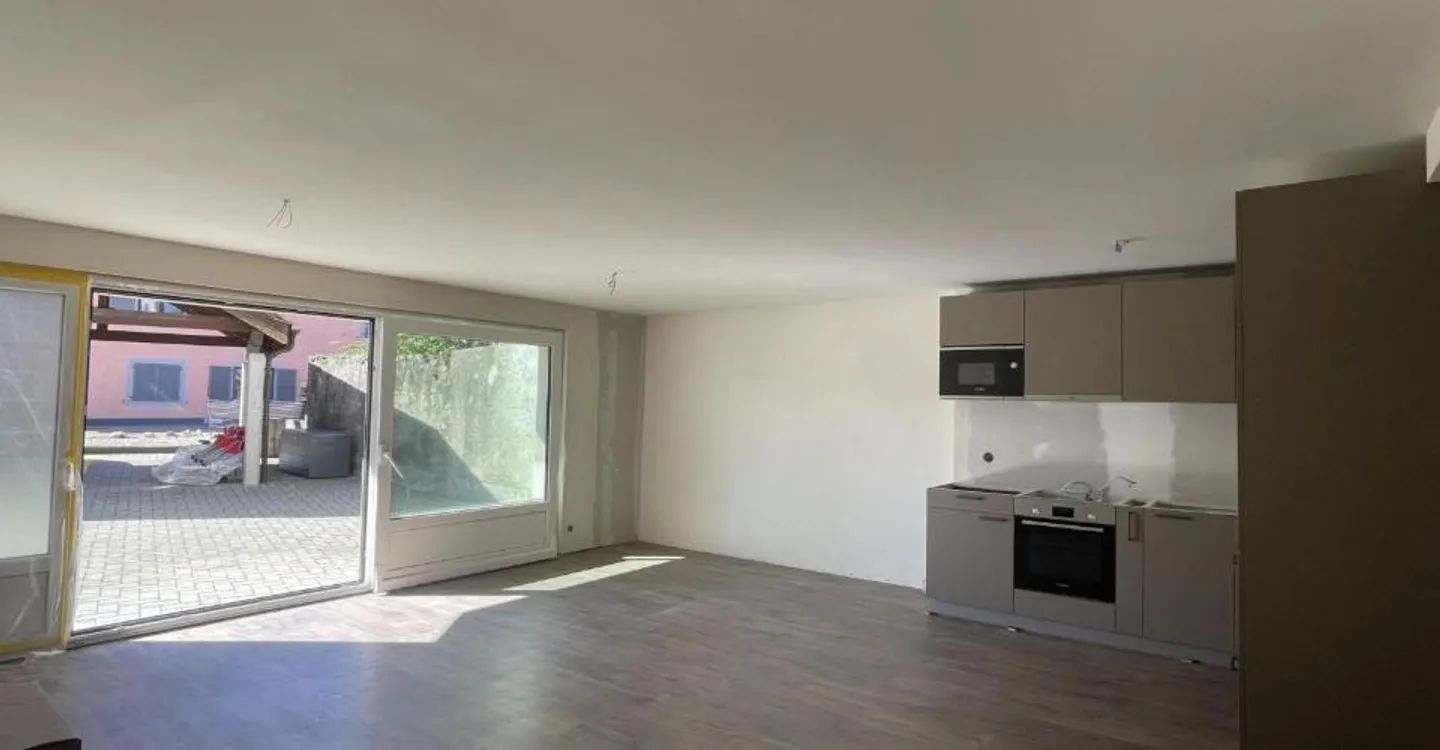 2.5 NUOVI LOCALI CON TERRAZZA - Foto 3 di 9