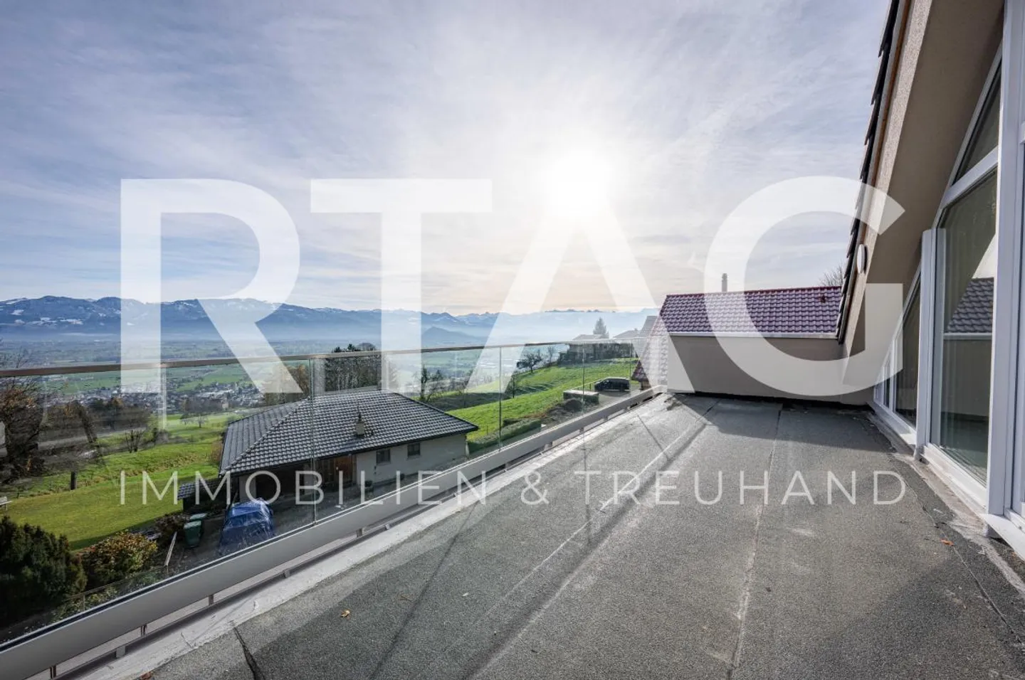 3.5-Room Penthouse - Photo 1 of 9