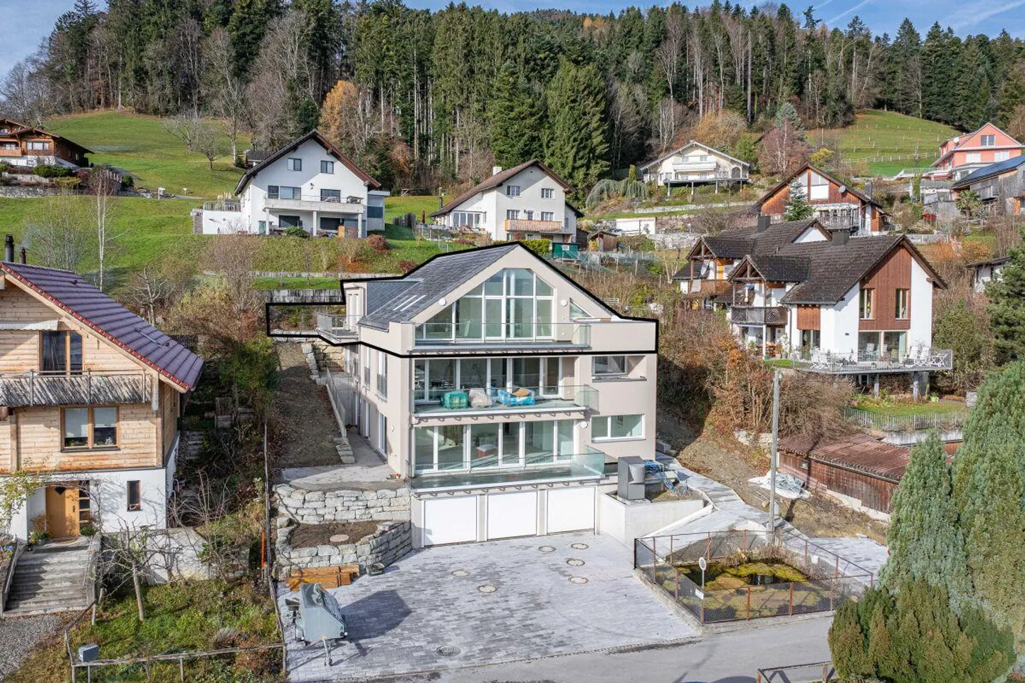 3.5-Room Penthouse - Photo 3 of 9