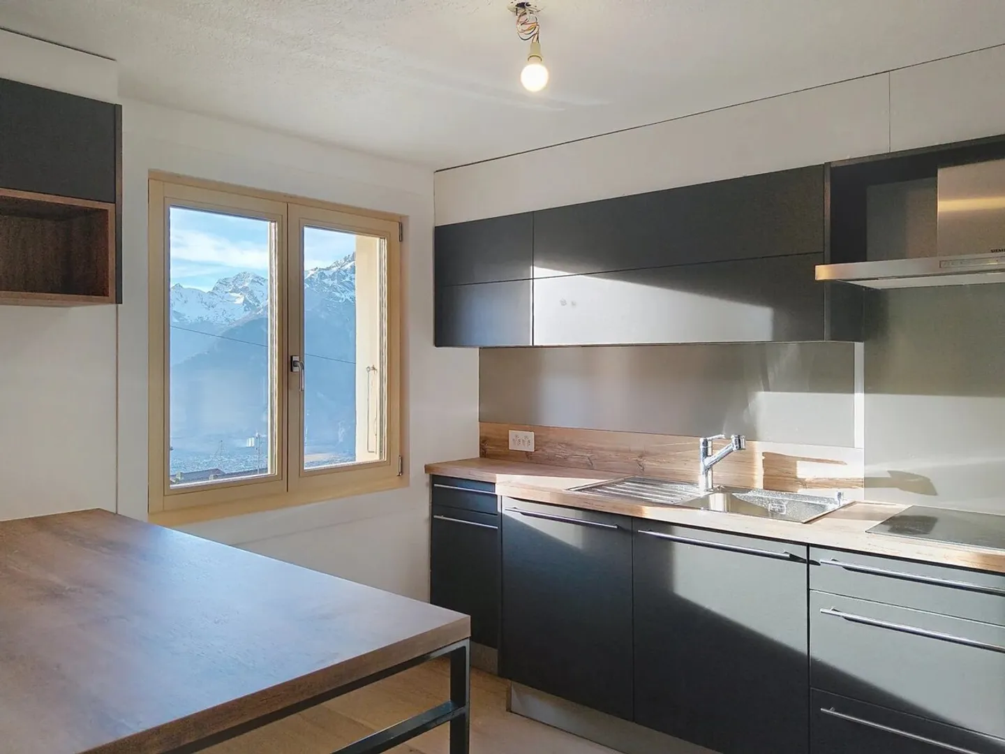 Charmant appartement de 4,5 pièces rénové - Photo 2 sur 13