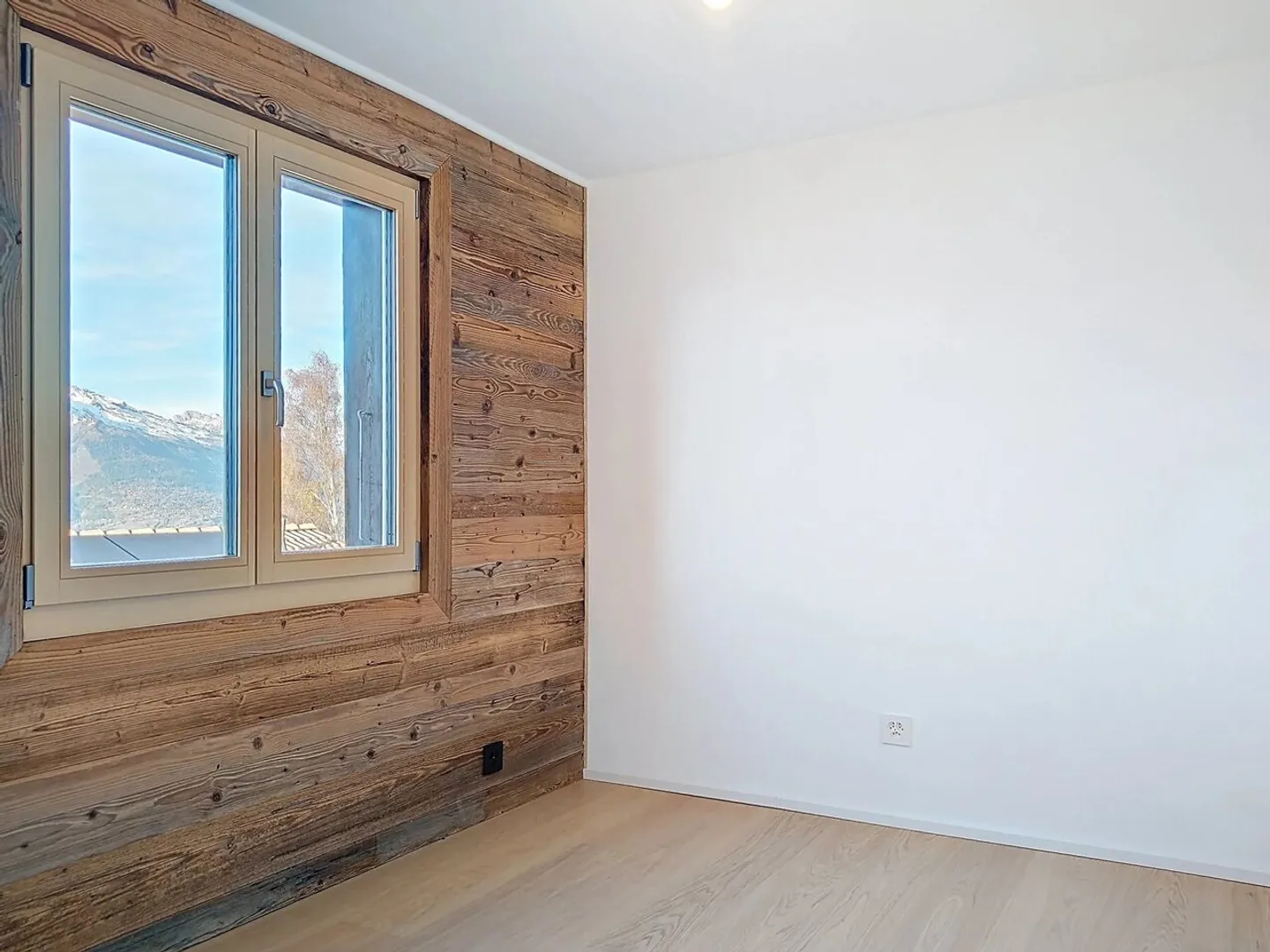 Charmant appartement de 4,5 pièces rénové - Photo 8 sur 13