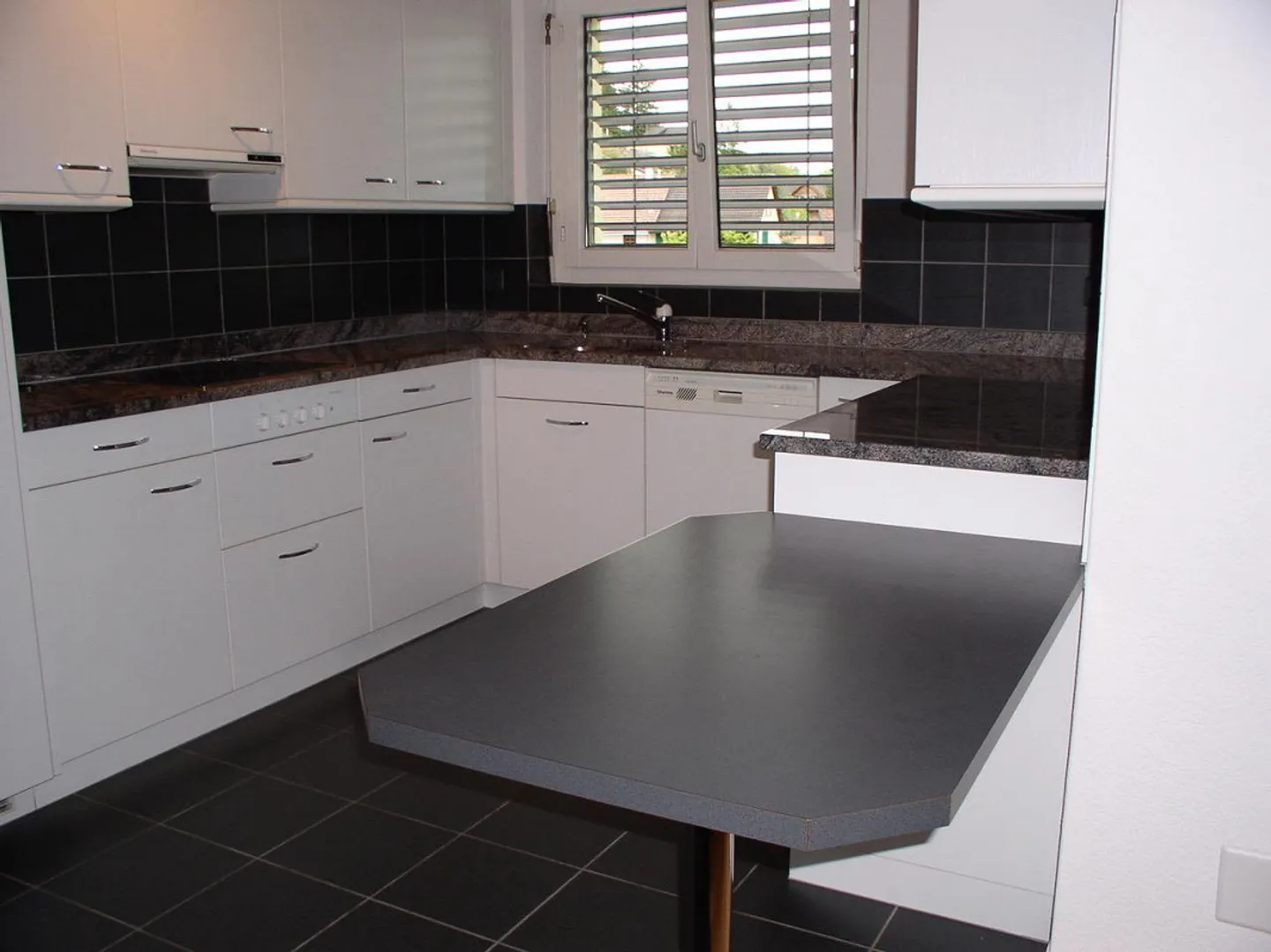 Helle Dachwohnung mit Aussicht - Foto 1 von 12