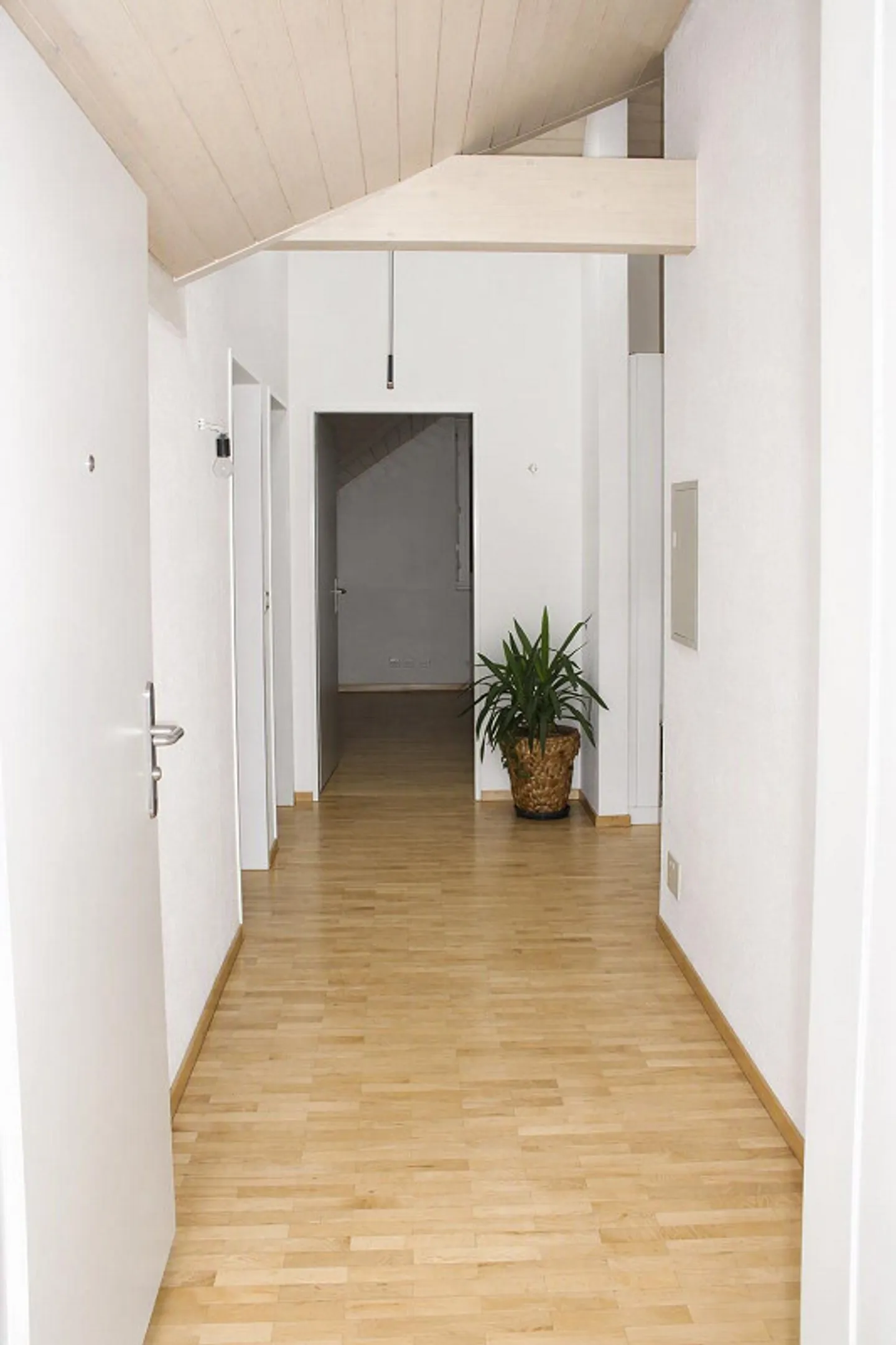 Helle Dachwohnung mit Aussicht - Foto 6 von 12