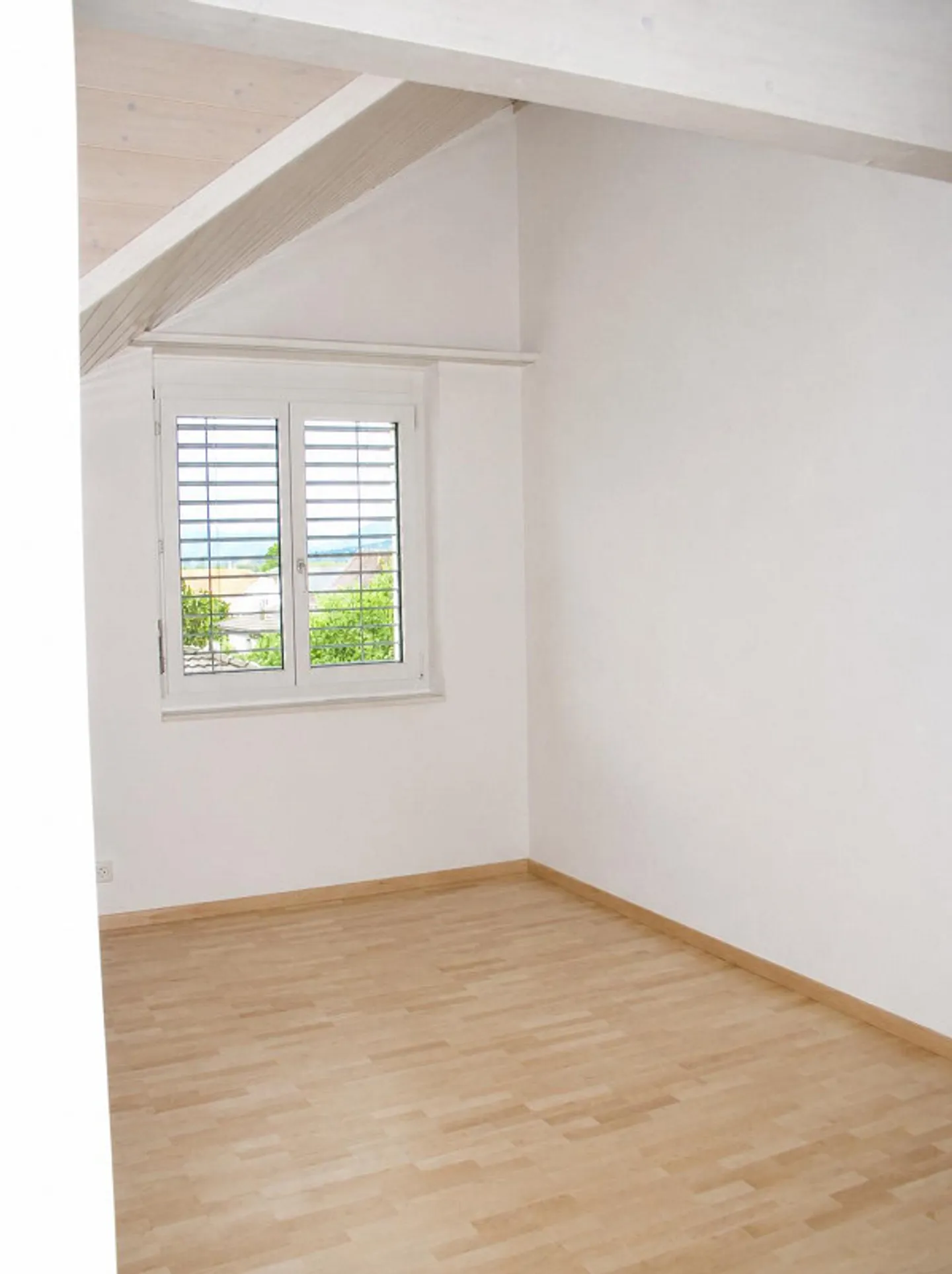Helle Dachwohnung mit Aussicht - Foto 9 von 12